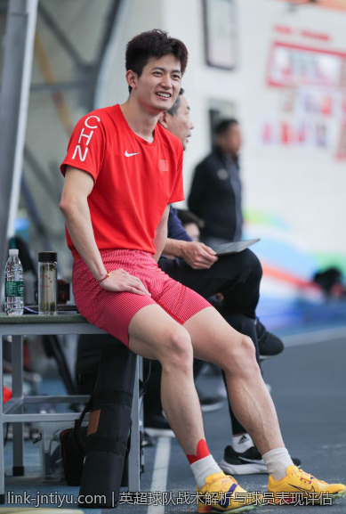 英超球队战术解析与球员表现评估
